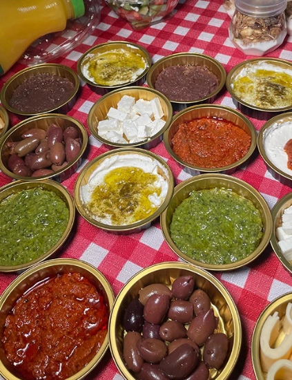 מגש אירוח סט ממרחי הבית