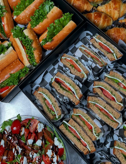 מגש אירוח כריכוני בריאות