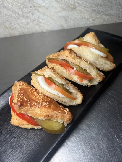 מגש אירוח בורקיטס פינוקים