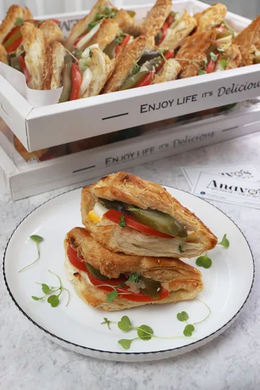 מגש אירוח 15 יח' בורקיטס פינוקים