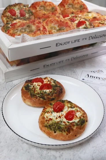 מגש אירוח 15 יח' מיני פוקאצ׳ות